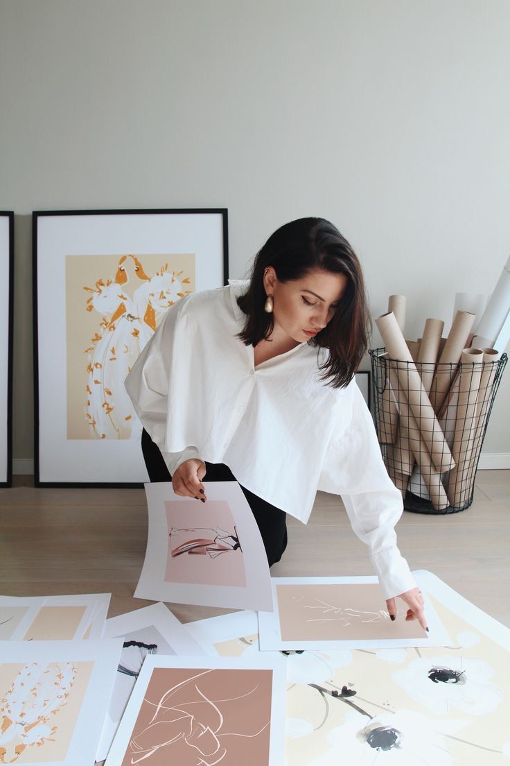 Person, die ein Buch liest